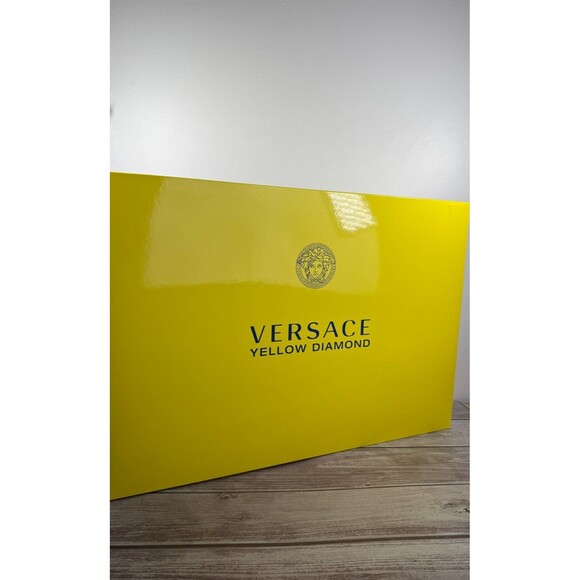 NWT Versace Yellow Diamond 90ml Eau de Toilette + Tote Bag 2-Piece Gift Set - Picture 5 of 16